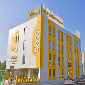 *** Hotel Bloom - Golf Course Road India